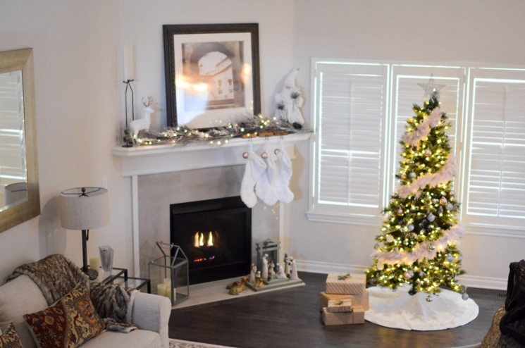 Unlit Artificial Christmas Trees: Timeless Elegance for Festive Memories