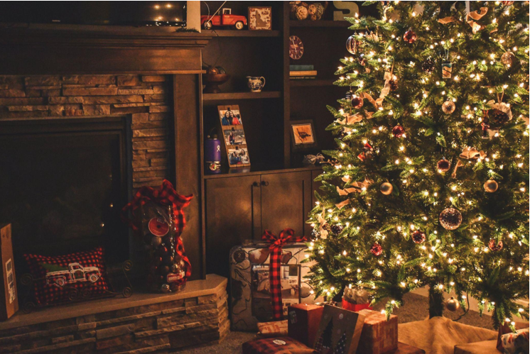 The Science of Artificial Christmas Trees: A Geek’s Guide to Festivity